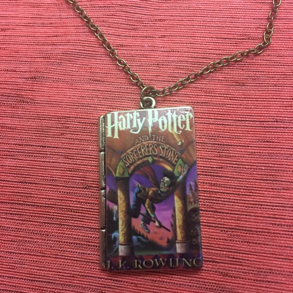 Harry Potter Book Necklace - Picture 2 of 5